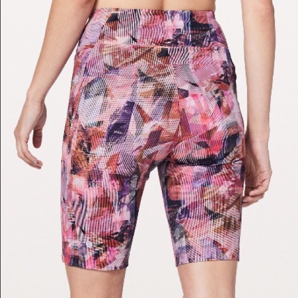 NWT lululemon on pace shorts sun dazed pink - Picture 3 of 7